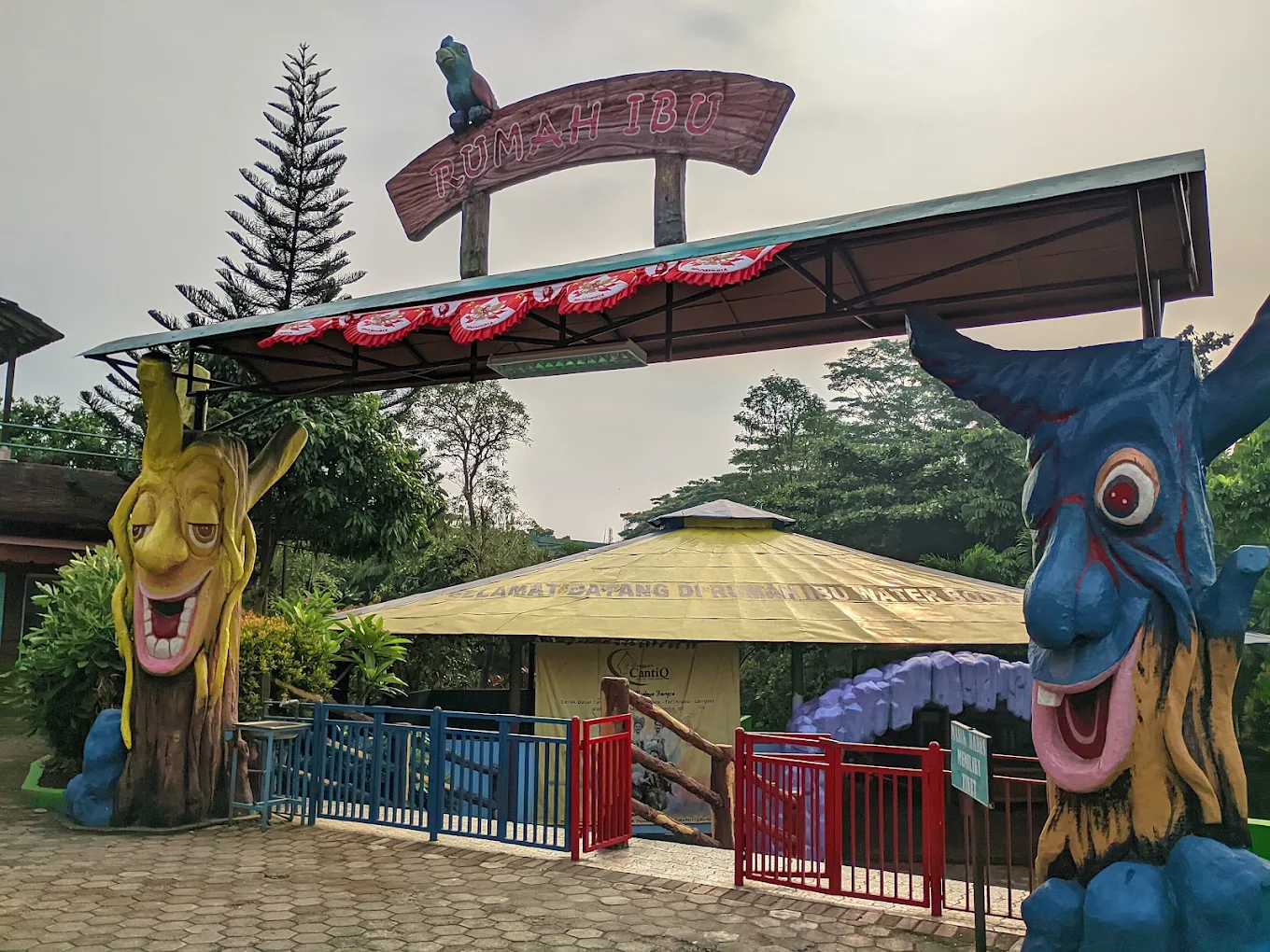 Rumah Ibu Waterboom
